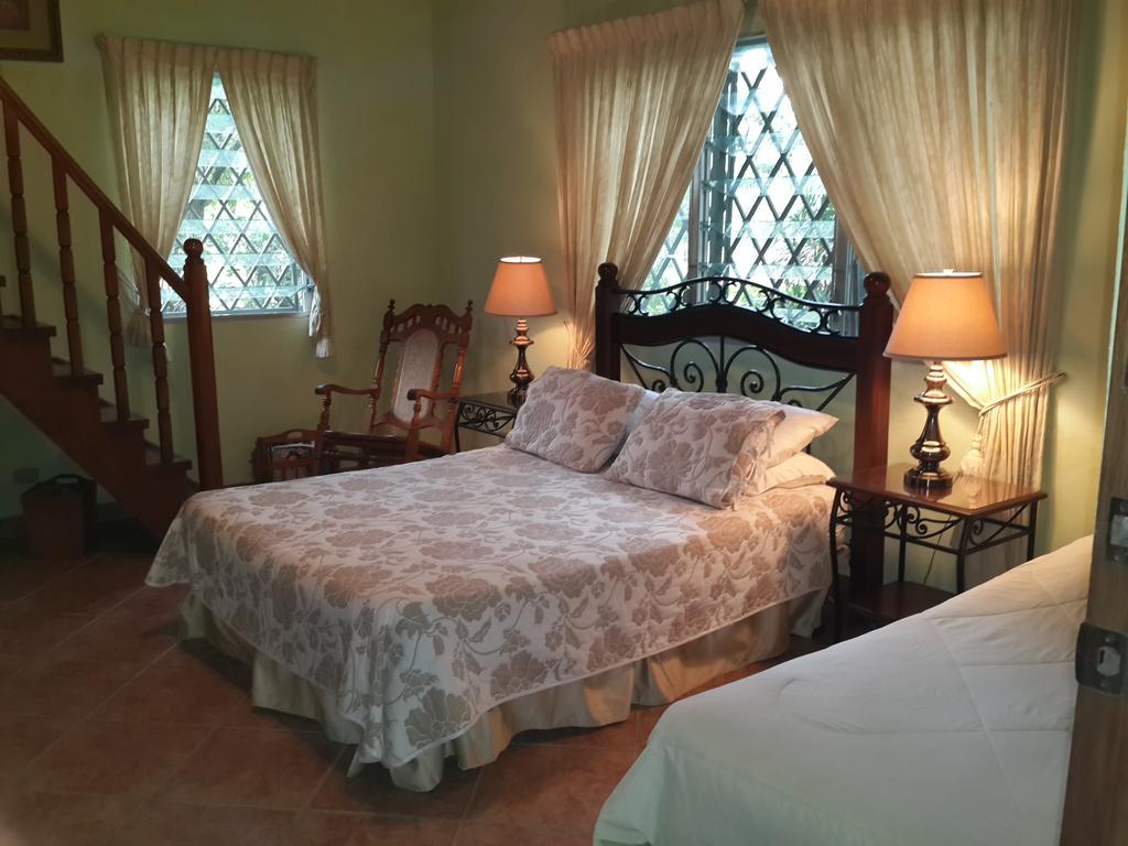 Park Eden Bed&Breakfast Los Llanitos Rum bild